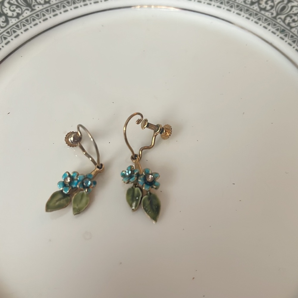 Vintage Screw Back Earrings